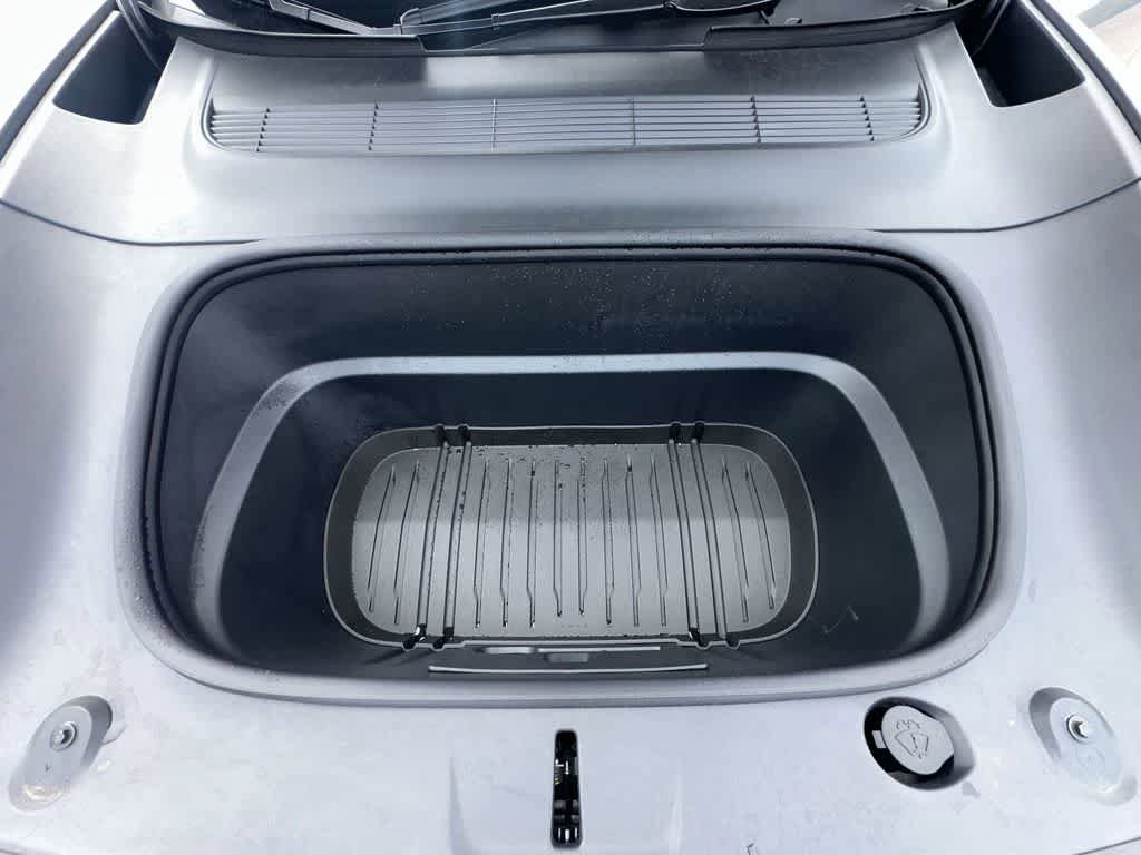 Used 2026 Tesla Model Y Long Range RWD image 12