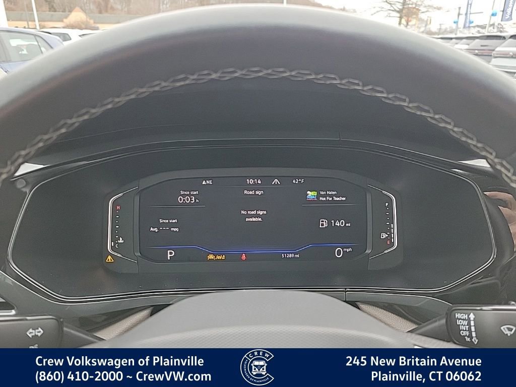 Certified 2022 Volkswagen Taos SEL image 4