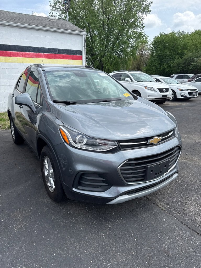Used 2019 Chevrolet Trax LT w/ LT Convenience Package AWD/4WD image 1