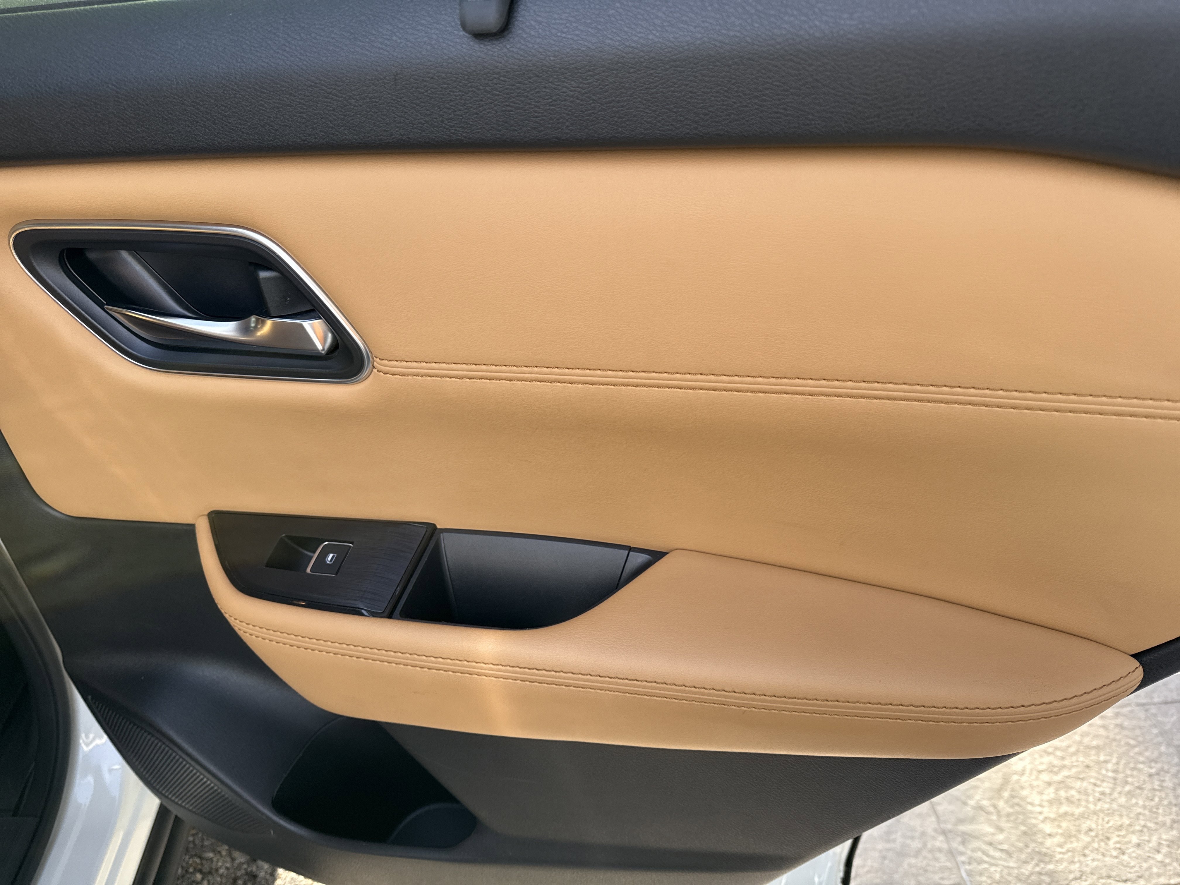 Used 2023 Nissan Rogue Platinum w/ Platinum Premium Package image 15