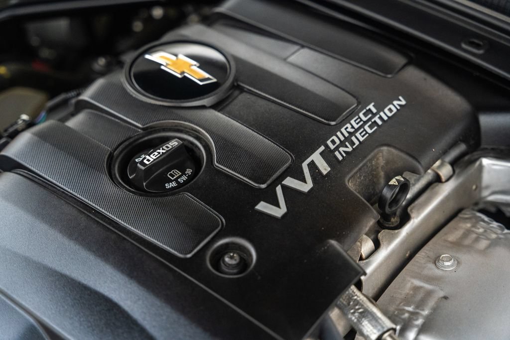 Used 2023 Chevrolet Camaro LT RWD image 19