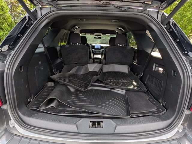 Used 2020 Ford Explorer XLT AWD/4WD image 30