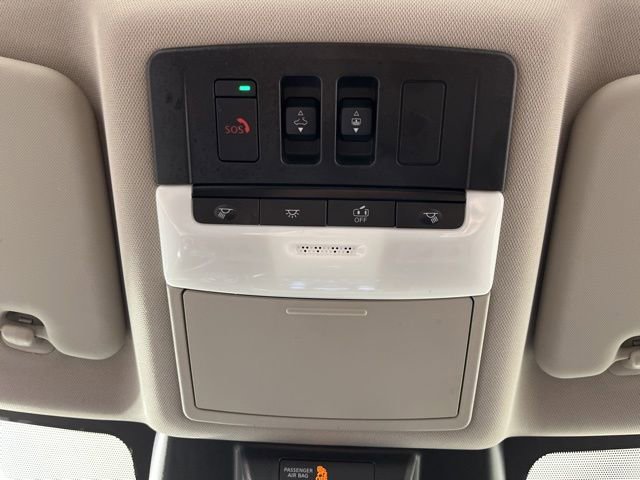 Used 2022 Nissan Rogue SL w/ SL Premium Package image 34