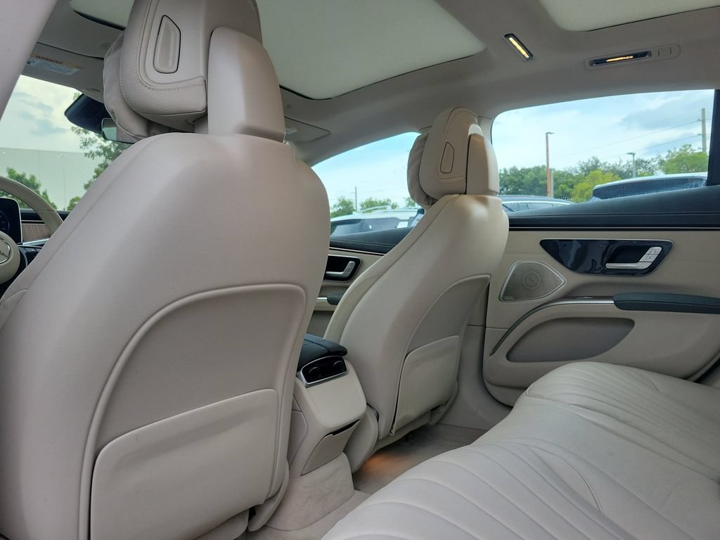 Used 2022 Mercedes-Benz EQS 450+ Sedan image 15