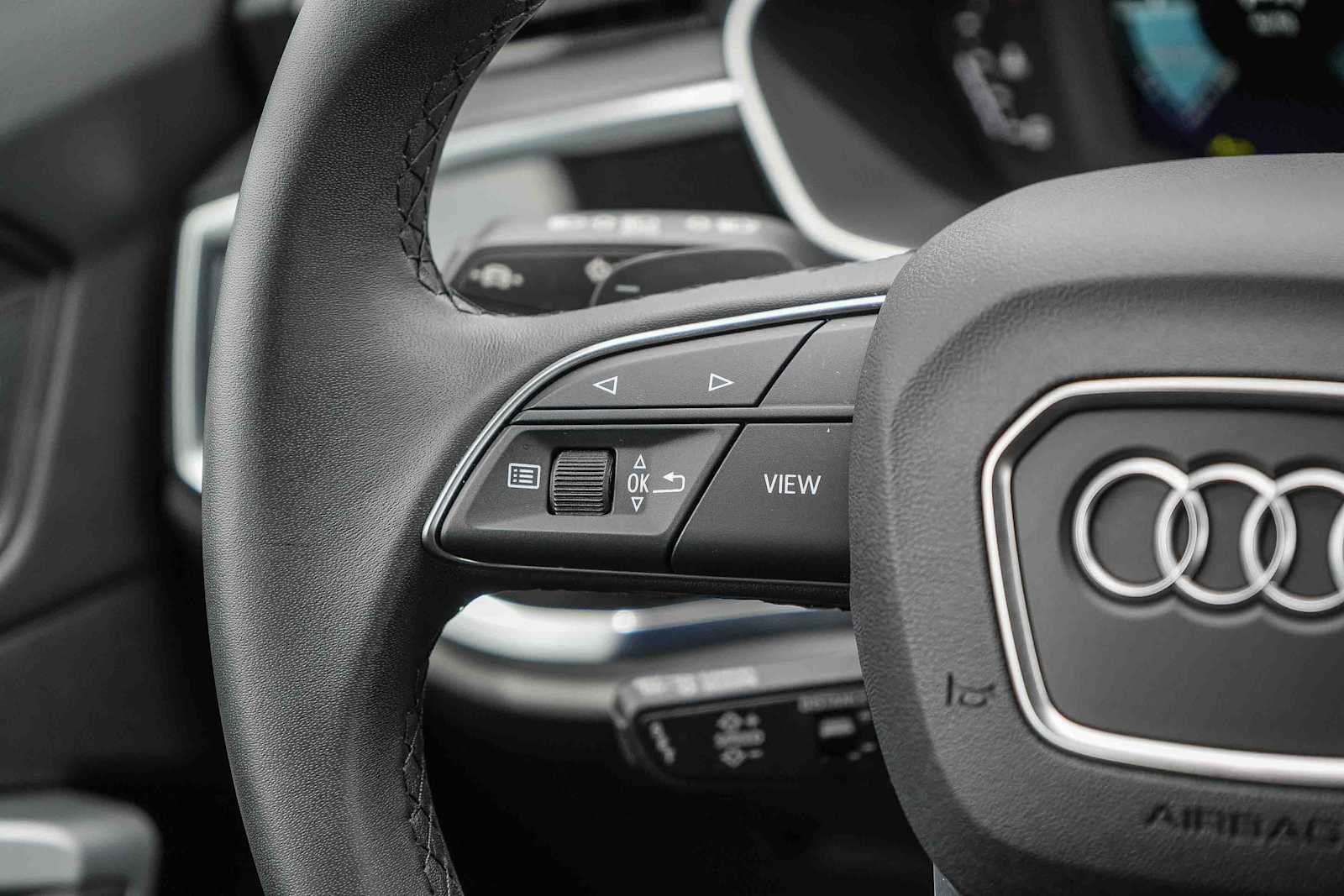Used 2025 Audi Q3 2.0T Premium w/ Convenience Package AWD/4WD image 22