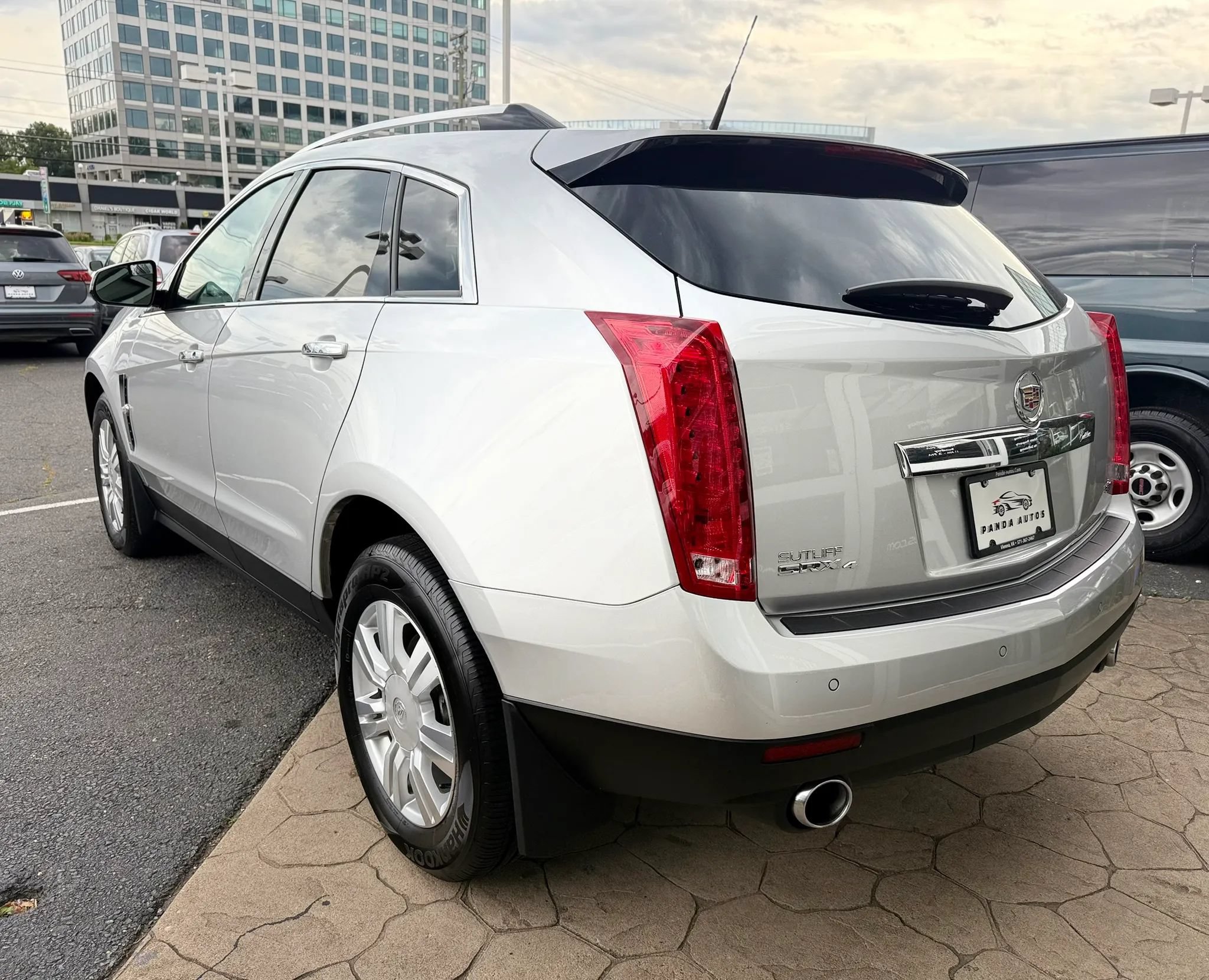 Used 2012 Cadillac SRX Luxury AWD/4WD image 5