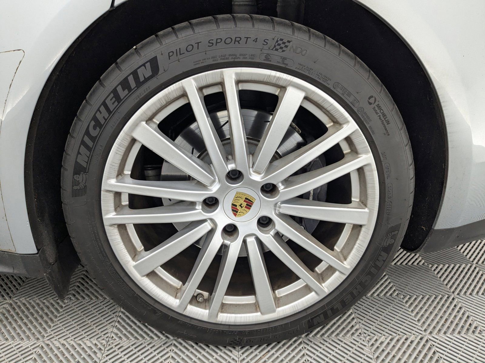 Certified 2021 Porsche Panamera image 19