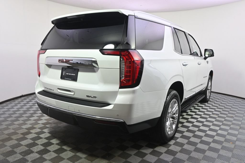 Used 2024 GMC Yukon SLT w/ SLT Premium Package AWD/4WD image 6