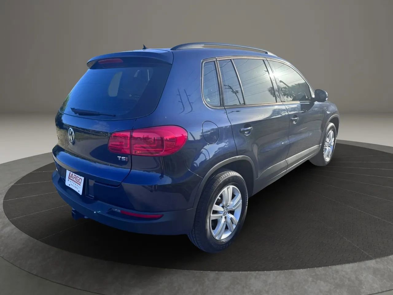 Used 2016 Volkswagen Tiguan S image 5
