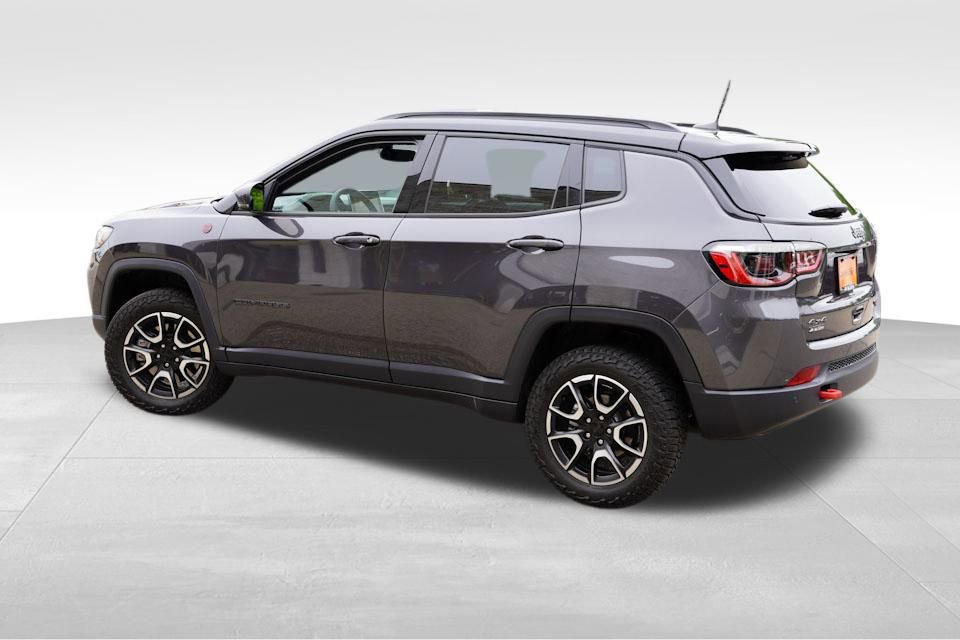 Certified 2024 Jeep Compass Trailhawk w/ Trailhawk Convenience Group image 10