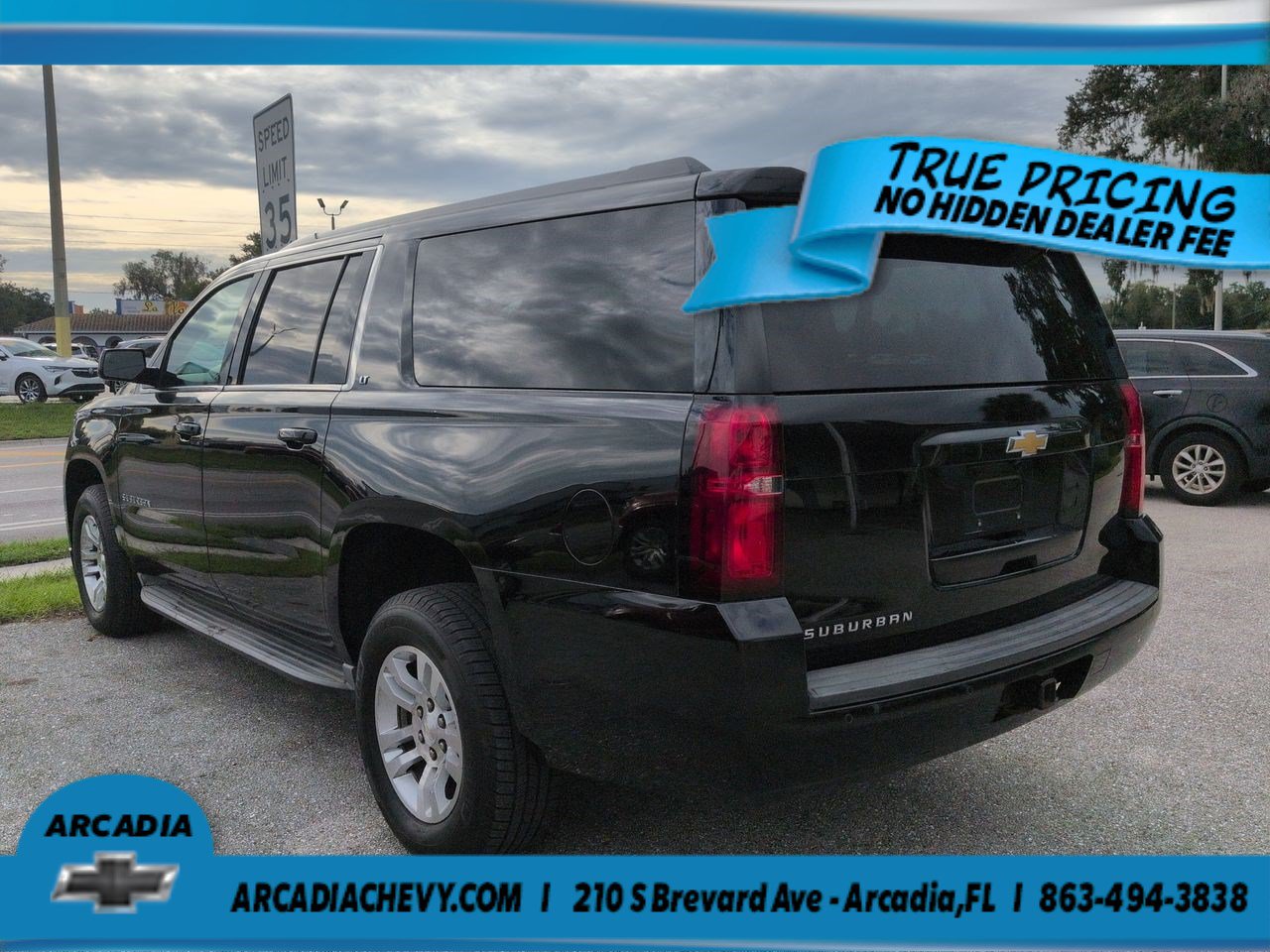 Used 2017 Chevrolet Suburban LT RWD image 6