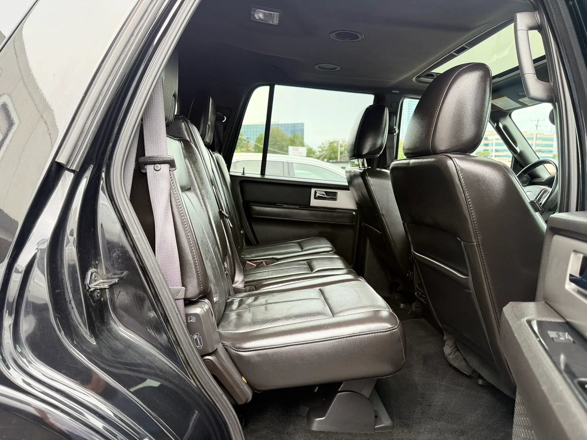 Used 2012 Ford Expedition Limited AWD/4WD image 29
