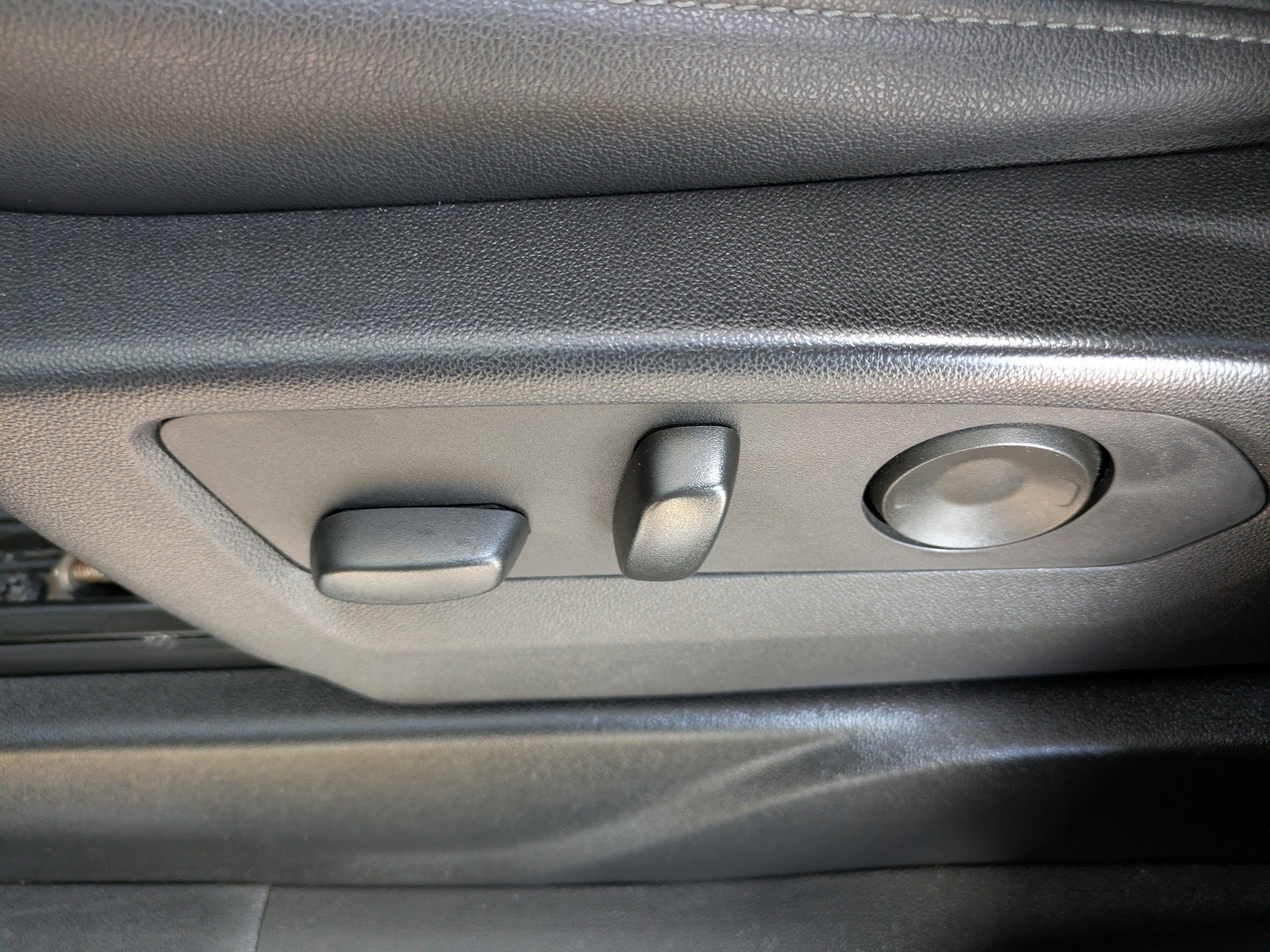 Used 2024 Chevrolet Tahoe LT RWD image 22