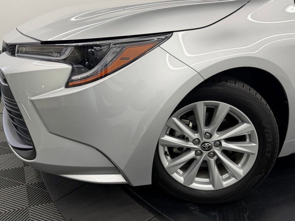 Certified 2026 Toyota Corolla LE w/ LE Premium Package FWD image 5