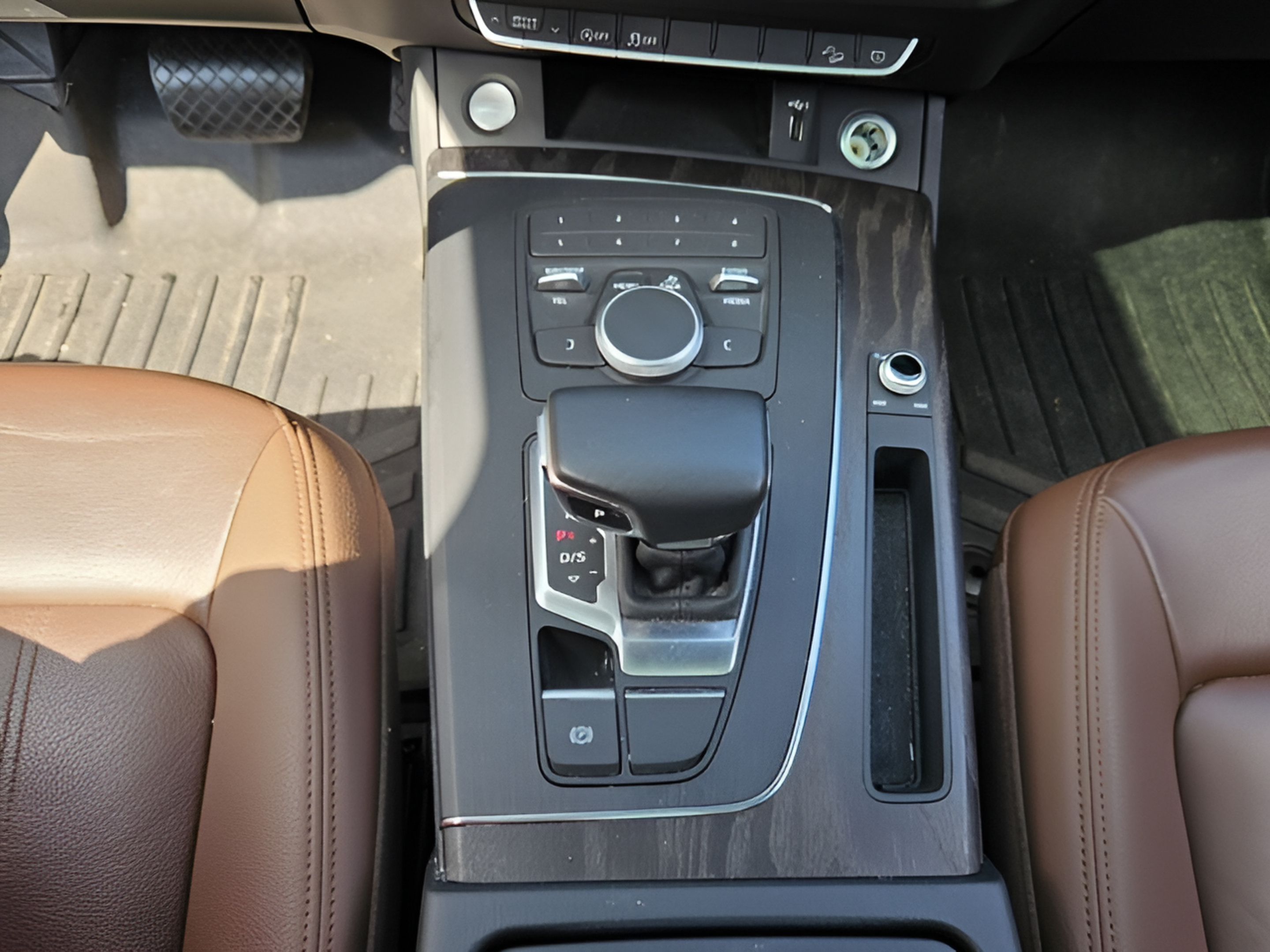 Used 2019 Audi Q5 2.0T Premium AWD/4WD image 16