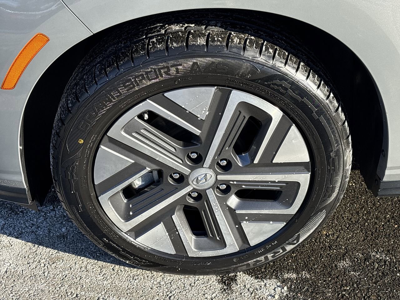 Certified 2023 Hyundai Kona Limited w/ Cargo Package image 10