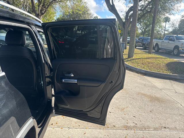 Used 2021 Mercedes-Benz GLB 250 image 18