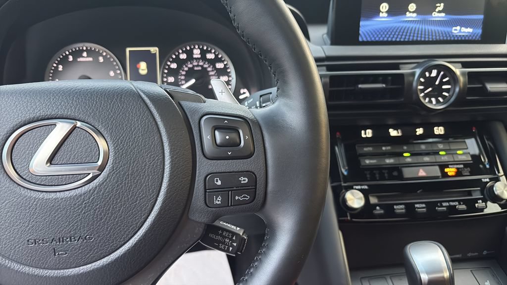 Used 2025 Lexus IS 350 F Sport RWD image 21