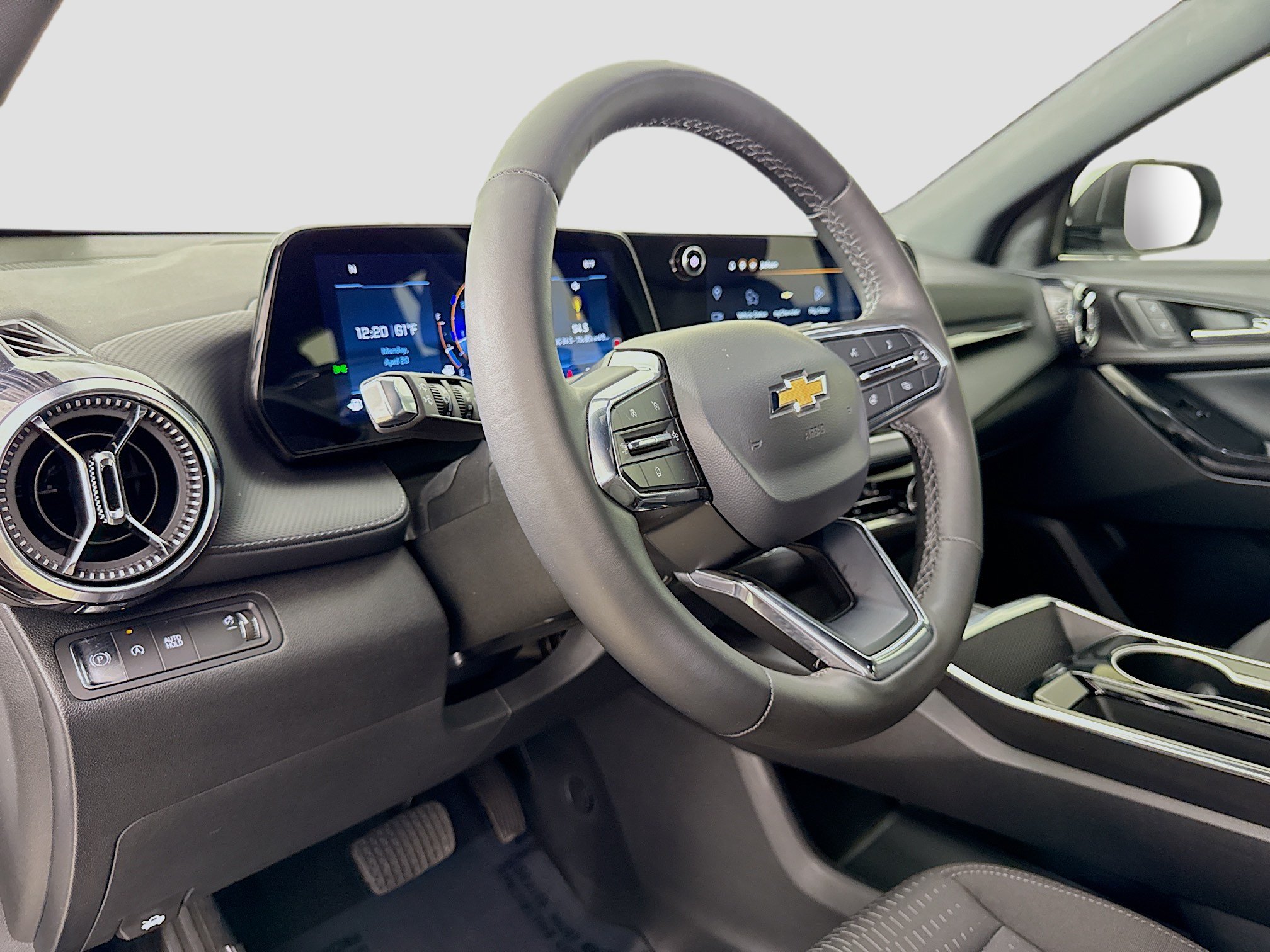 Used 2025 Chevrolet Equinox LT FWD image 11