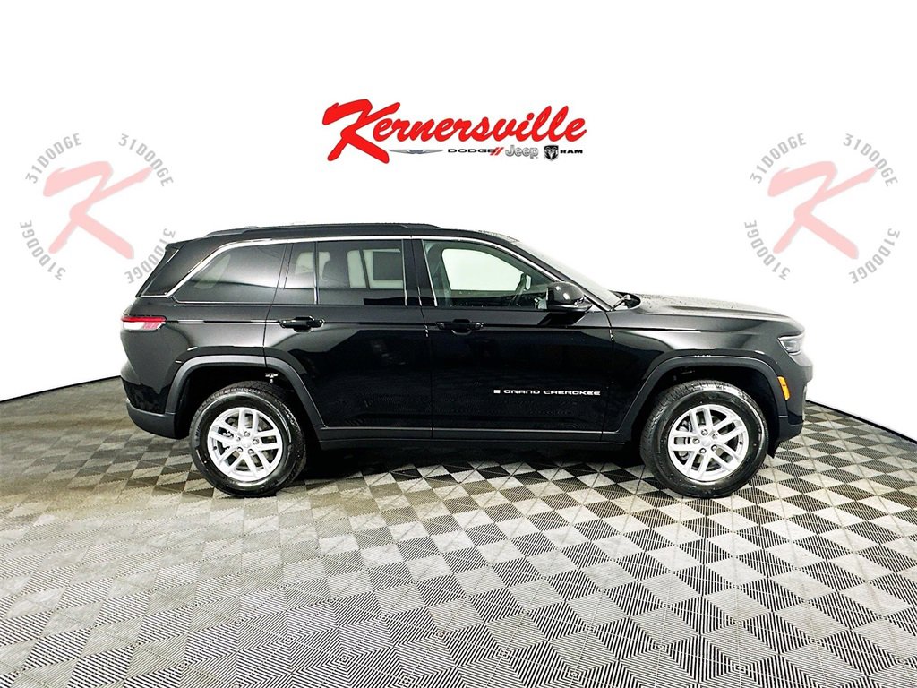 New 2025 Jeep Grand Cherokee Laredo X w/ Luxury Tech Group I image 8