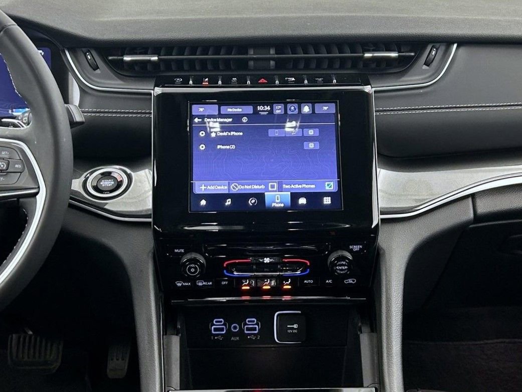 Certified 2023 Jeep Grand Cherokee Laredo AWD/4WD image 12