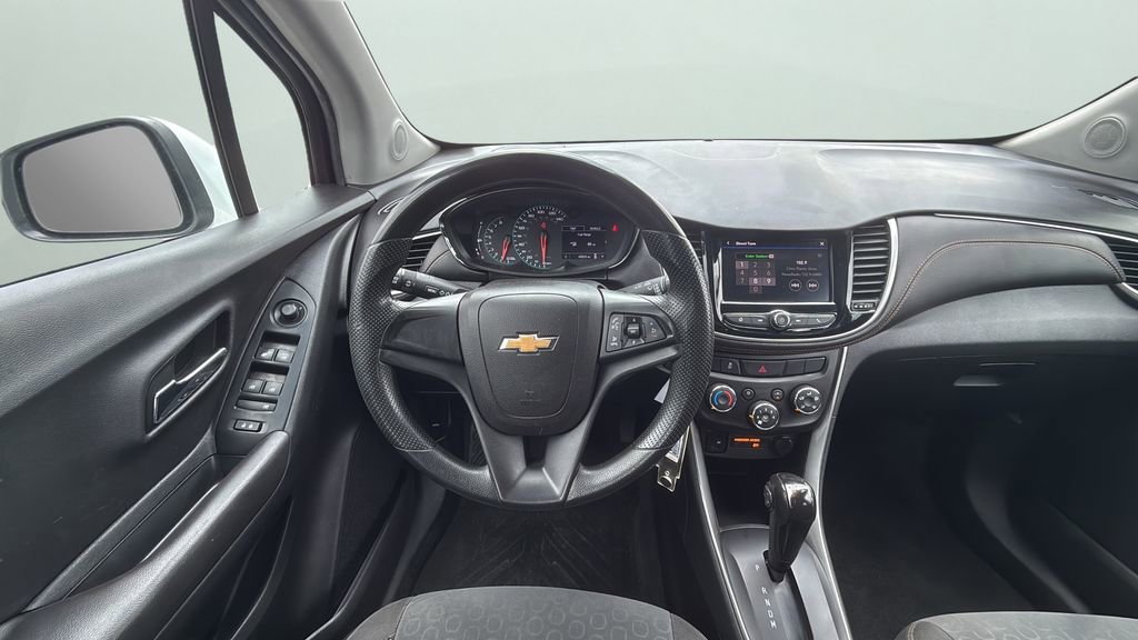 Used 2020 Chevrolet Trax LS FWD image 18