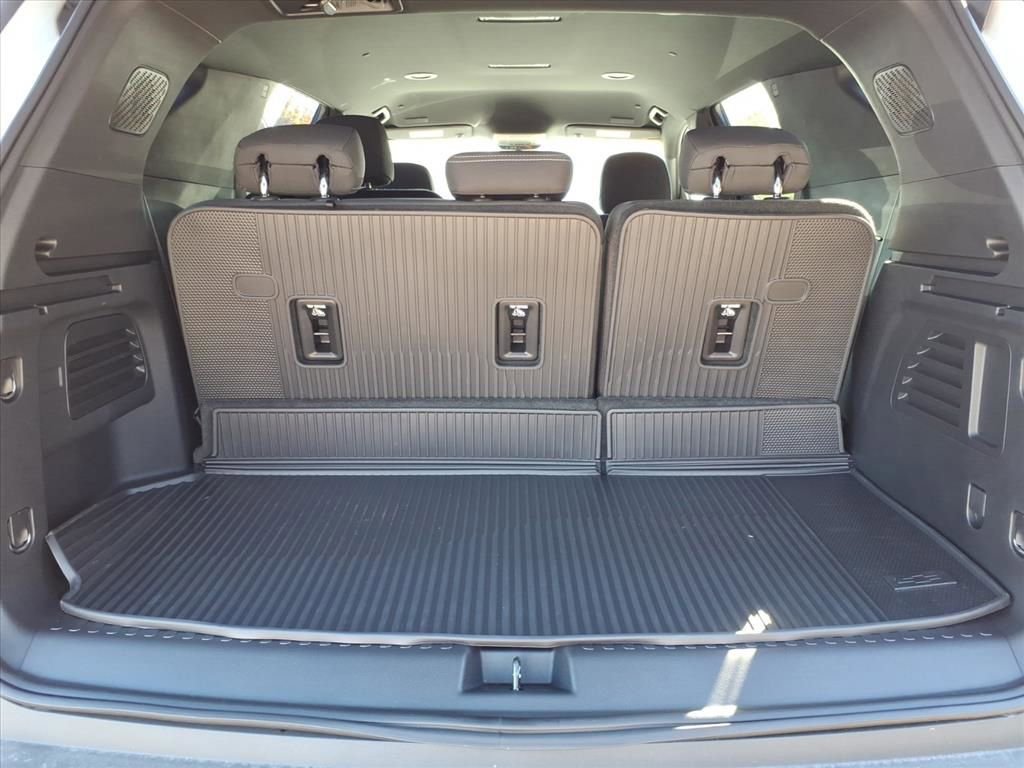 New 2026 Chevrolet Traverse LT w/ Driver Confidence Package image 24