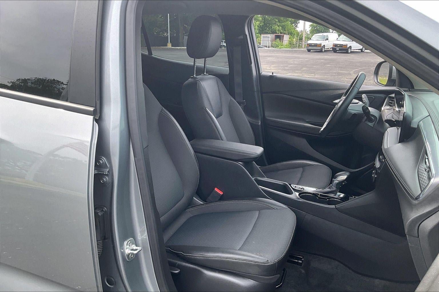 Used 2025 Buick Encore GX Preferred FWD image 7