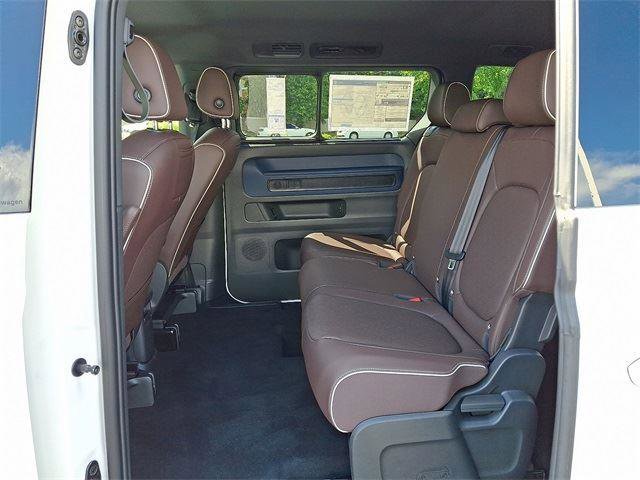 New 2025 Volkswagen ID. Buzz Pro S image 7