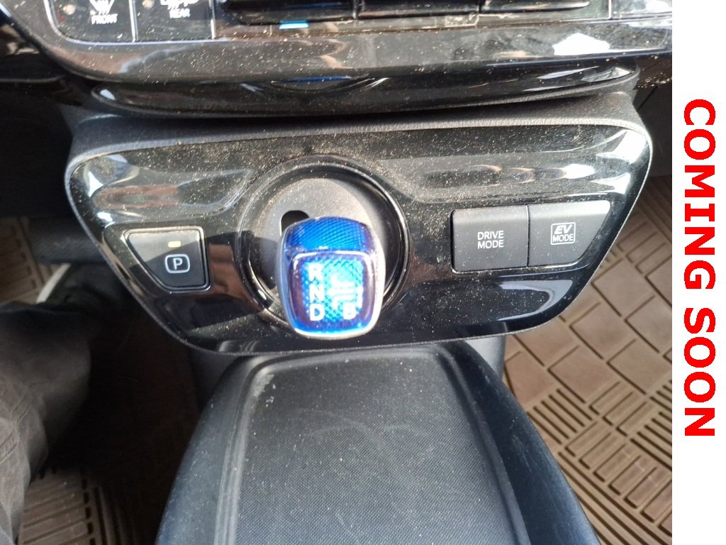 Used 2022 Toyota Prius LE image 11