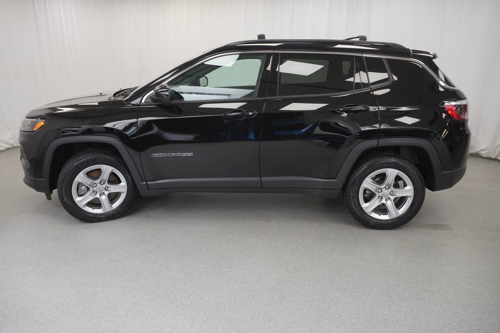 Certified 2023 Jeep Compass Latitude image 15
