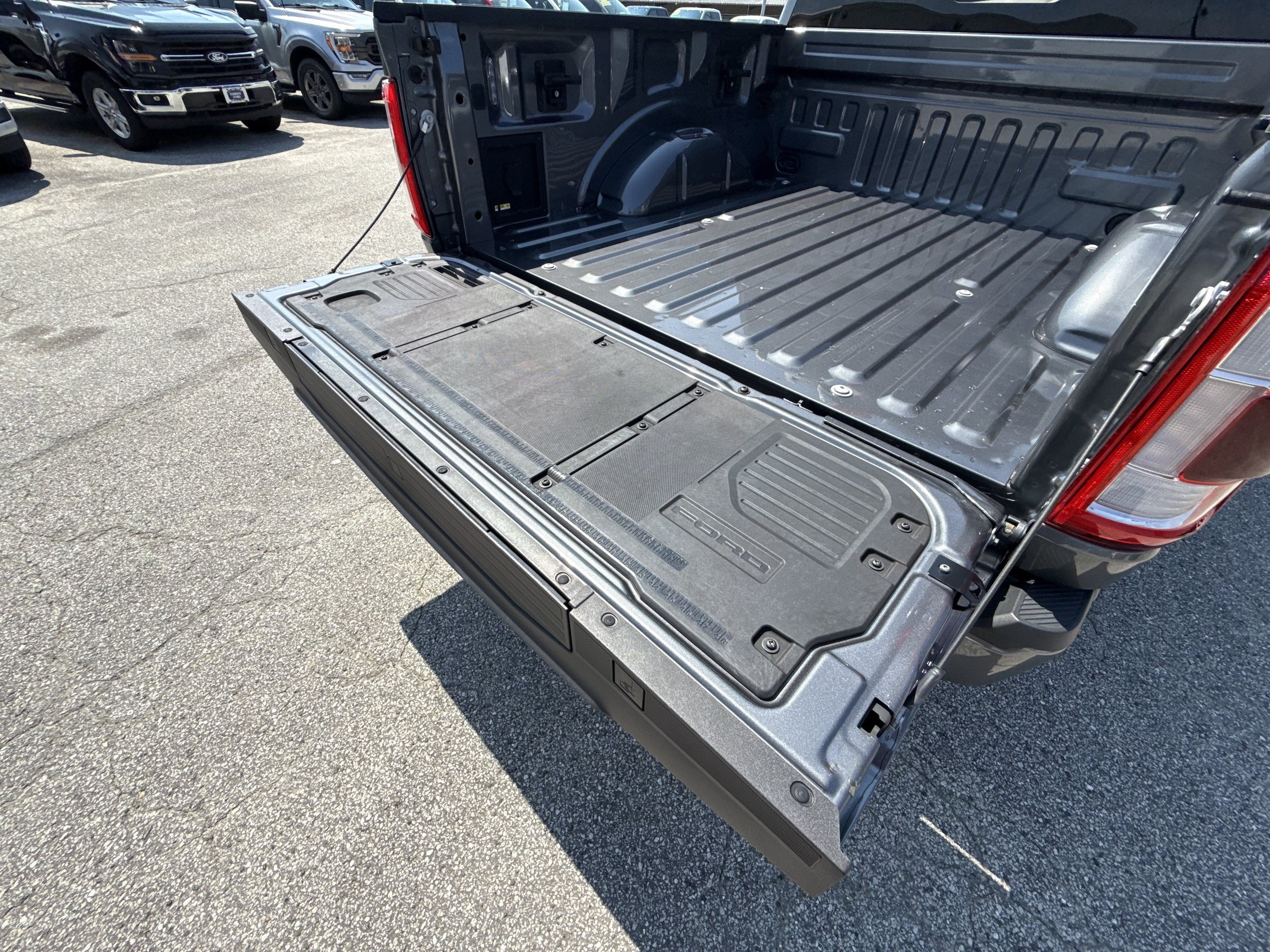 Used 2023 Ford F150 Lariat AWD/4WD image 10