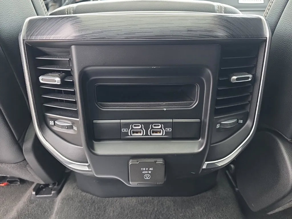Used 2023 RAM 1500 Laramie AWD/4WD image 20