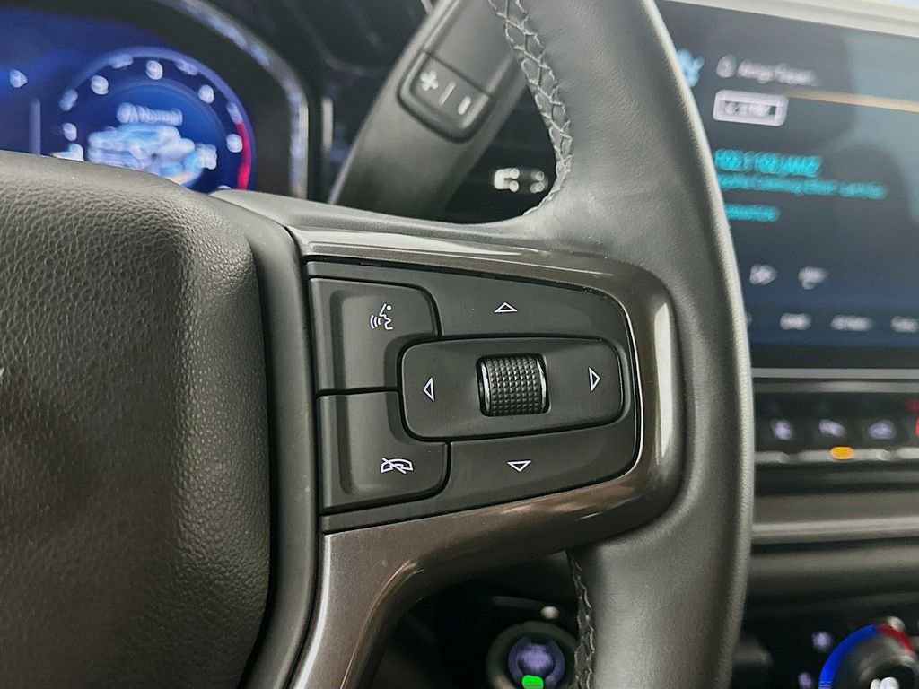 Used 2024 Chevrolet Silverado 2500 ZR2 w/ Technology Package image 26