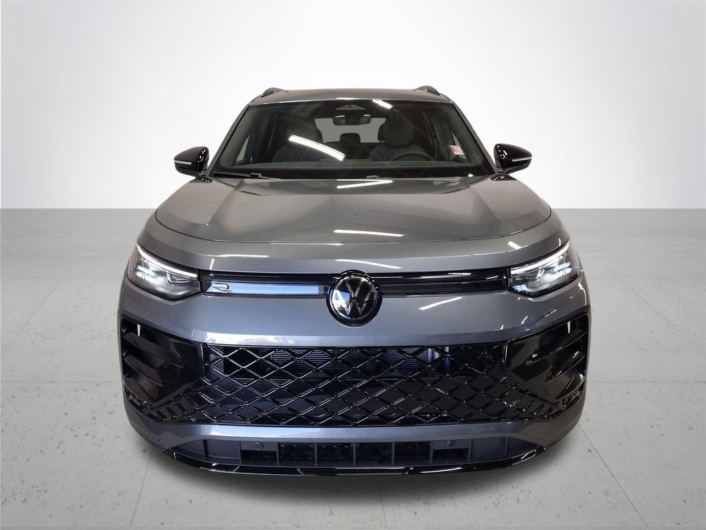New 2026 Volkswagen Tiguan SE R-Line AWD/4WD image 3
