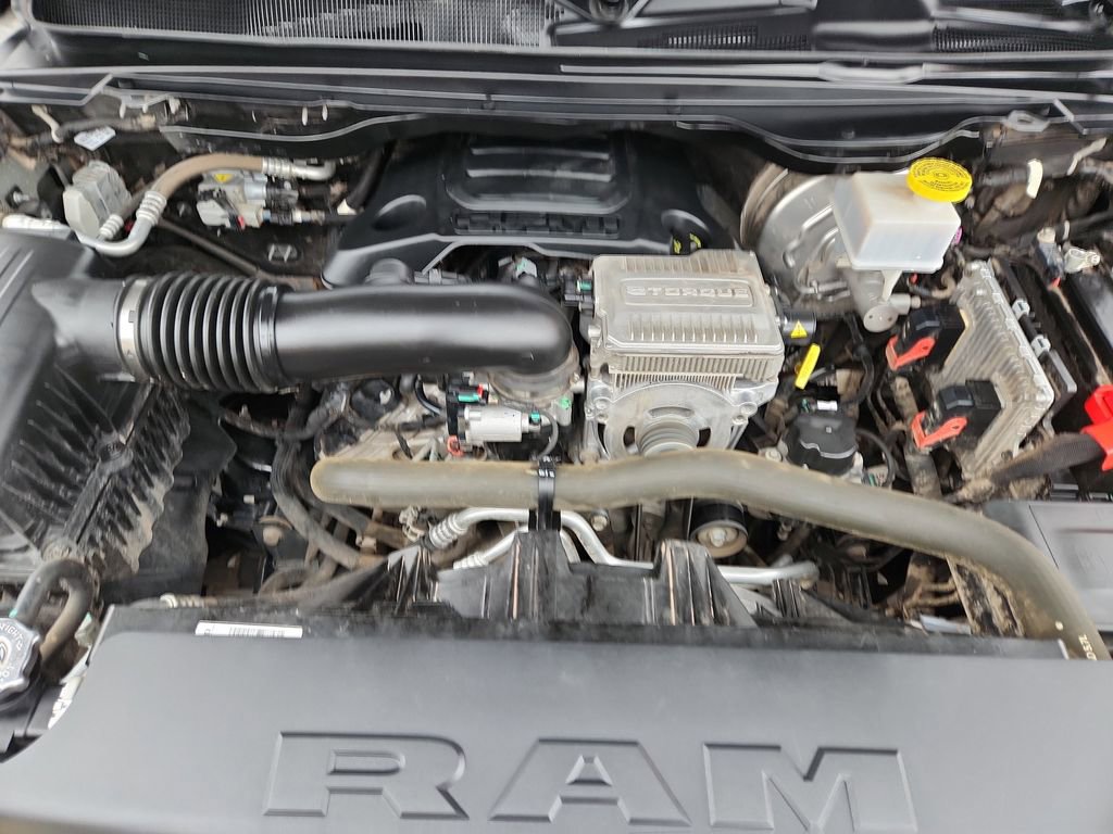 Used 2022 RAM 1500 Limited w/ Bed Utility Group image 17