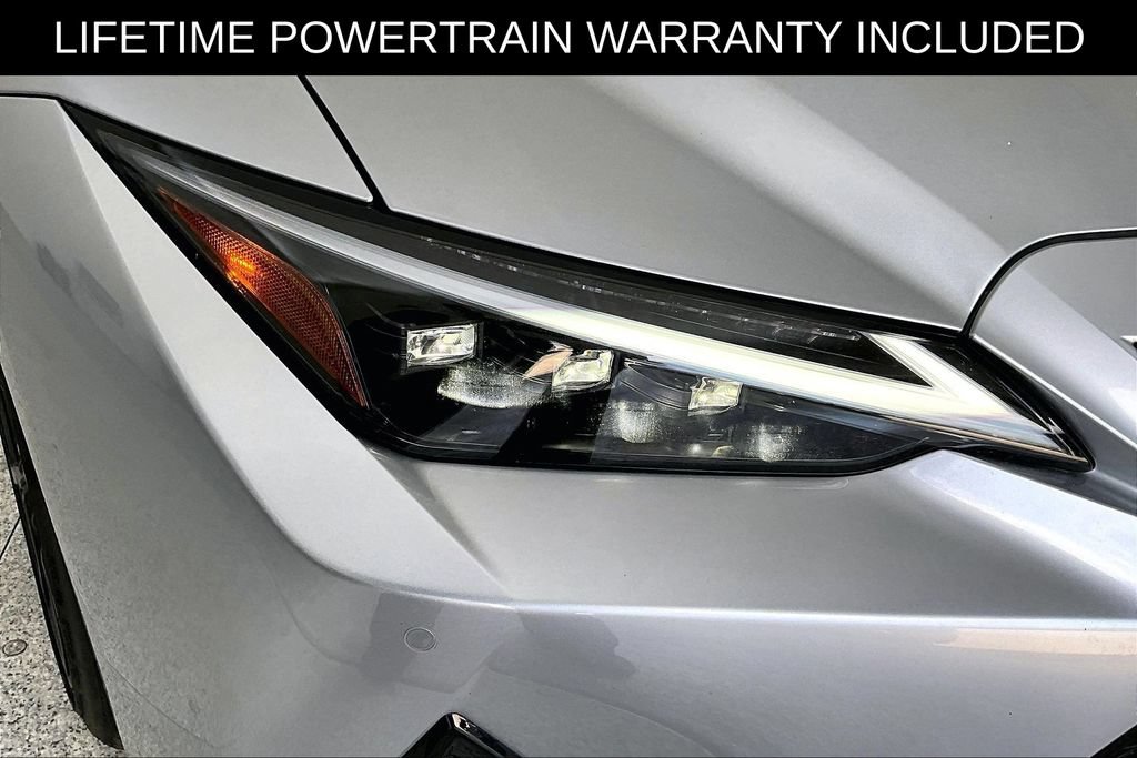Used 2025 Lexus IS 500 w/ Accessory Package 2 RWD image 38