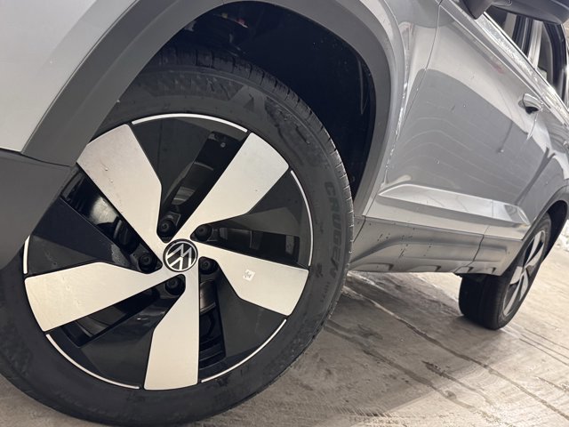 New 2025 Volkswagen Taos S image 24