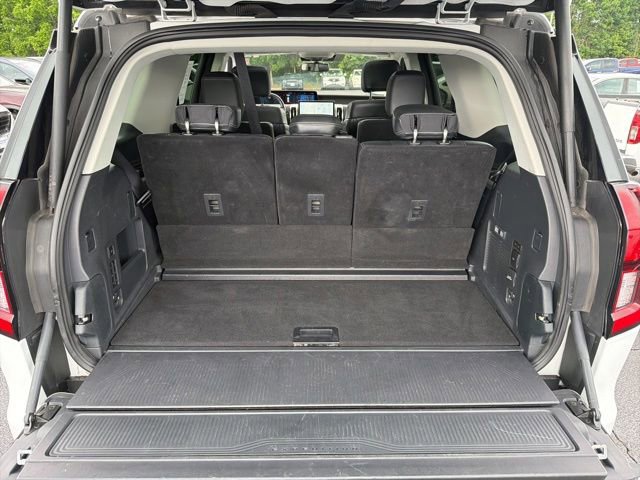 Used 2025 Ford Expedition Platinum AWD/4WD image 34