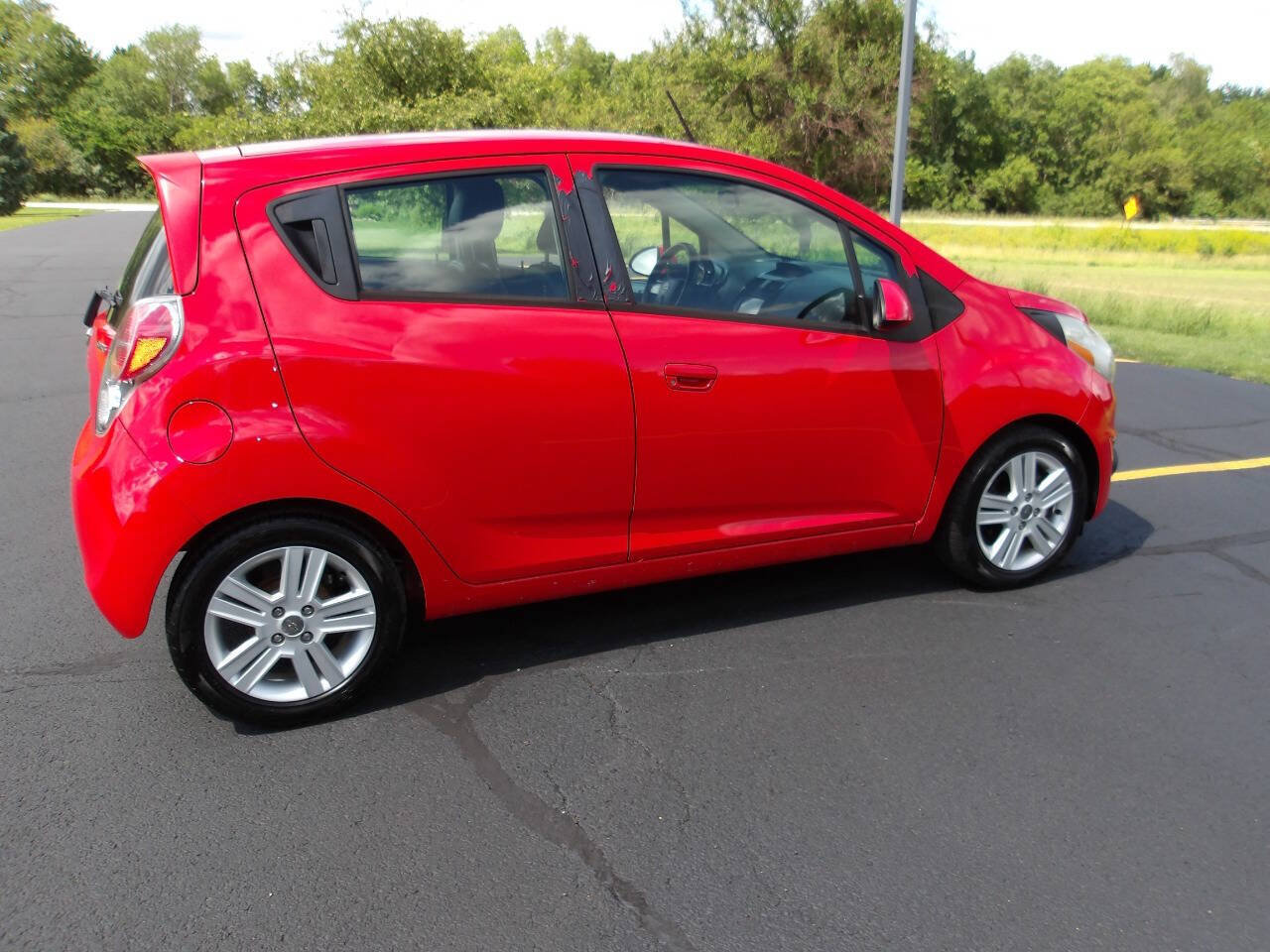 Used 2014 Chevrolet Spark LT FWD image 10