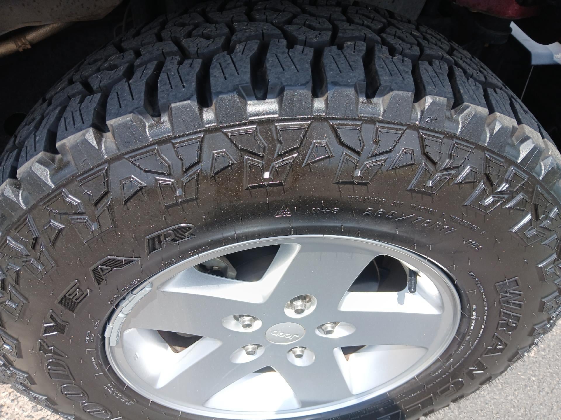 Used 2012 Jeep Wrangler Sport AWD/4WD image 8