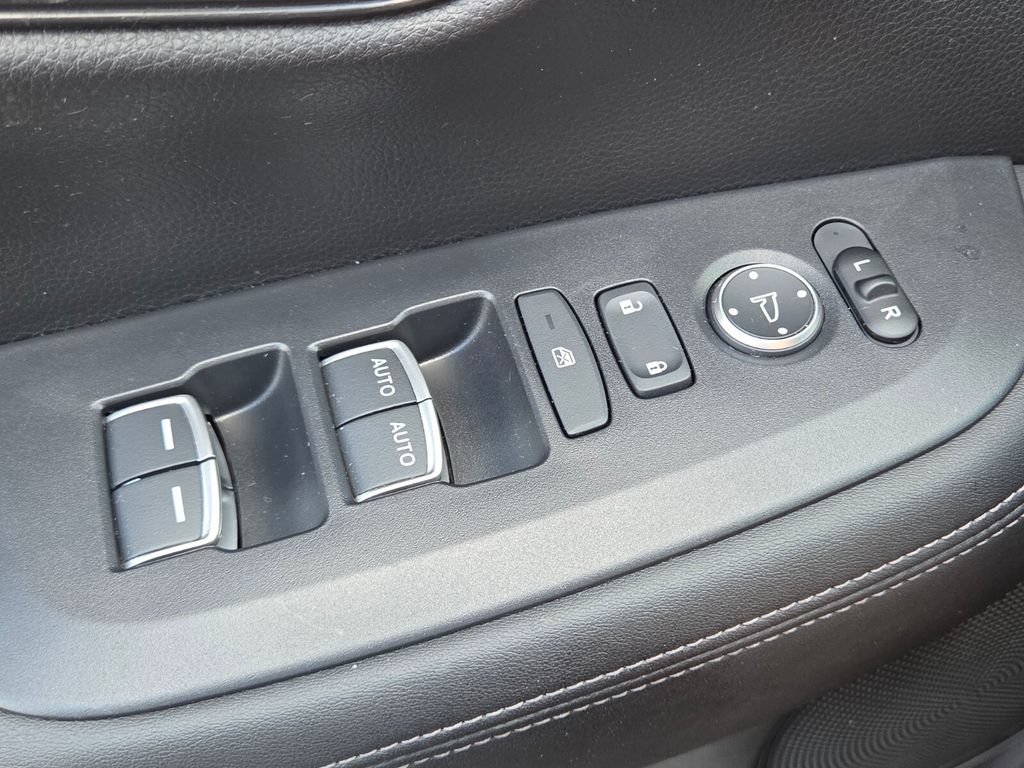Certified 2024 Honda HR-V EX-L image 30