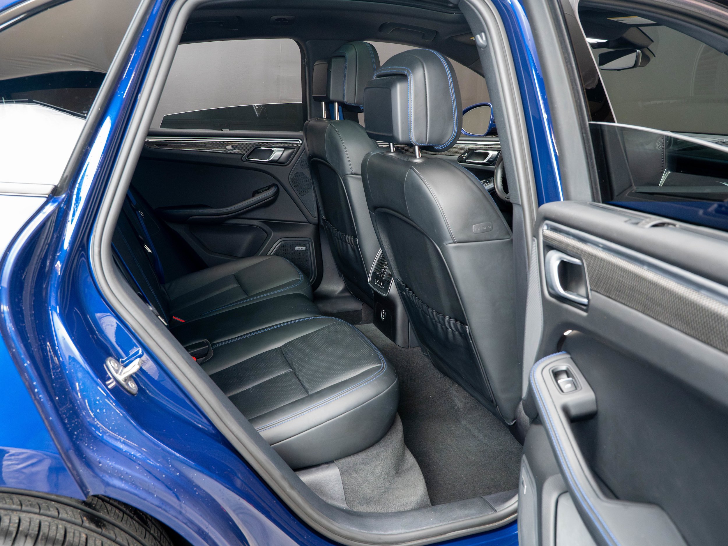 Certified 2023 Porsche Macan GTS AWD/4WD image 42