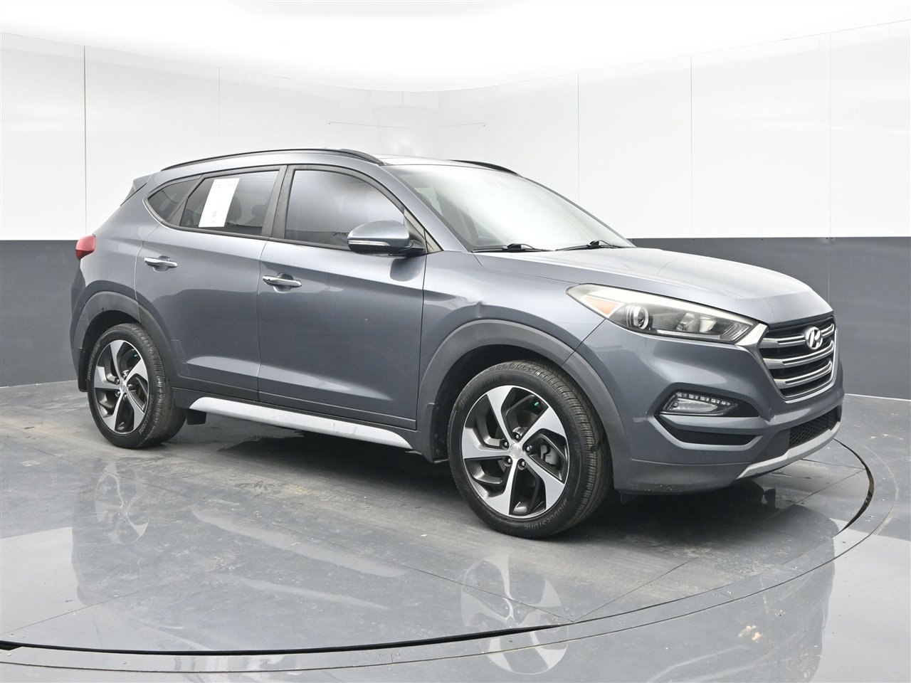 Used 2017 Hyundai Tucson Limited w/ Limited Ultimate Package 03