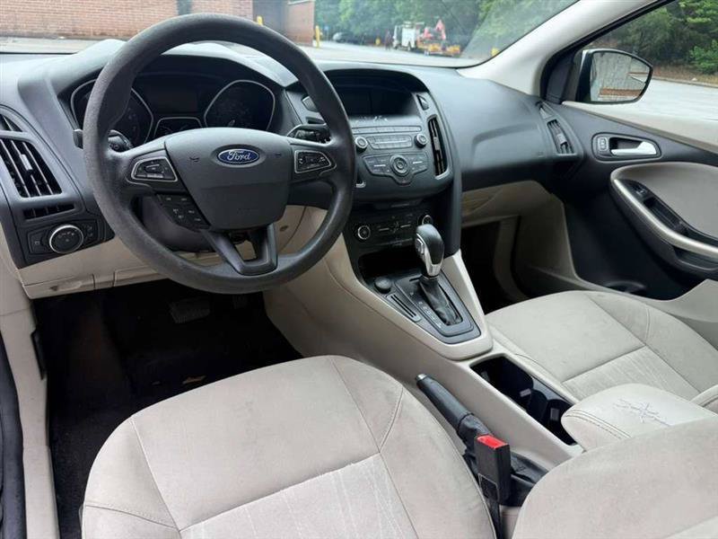 Used 2018 Ford Focus SE FWD image 13