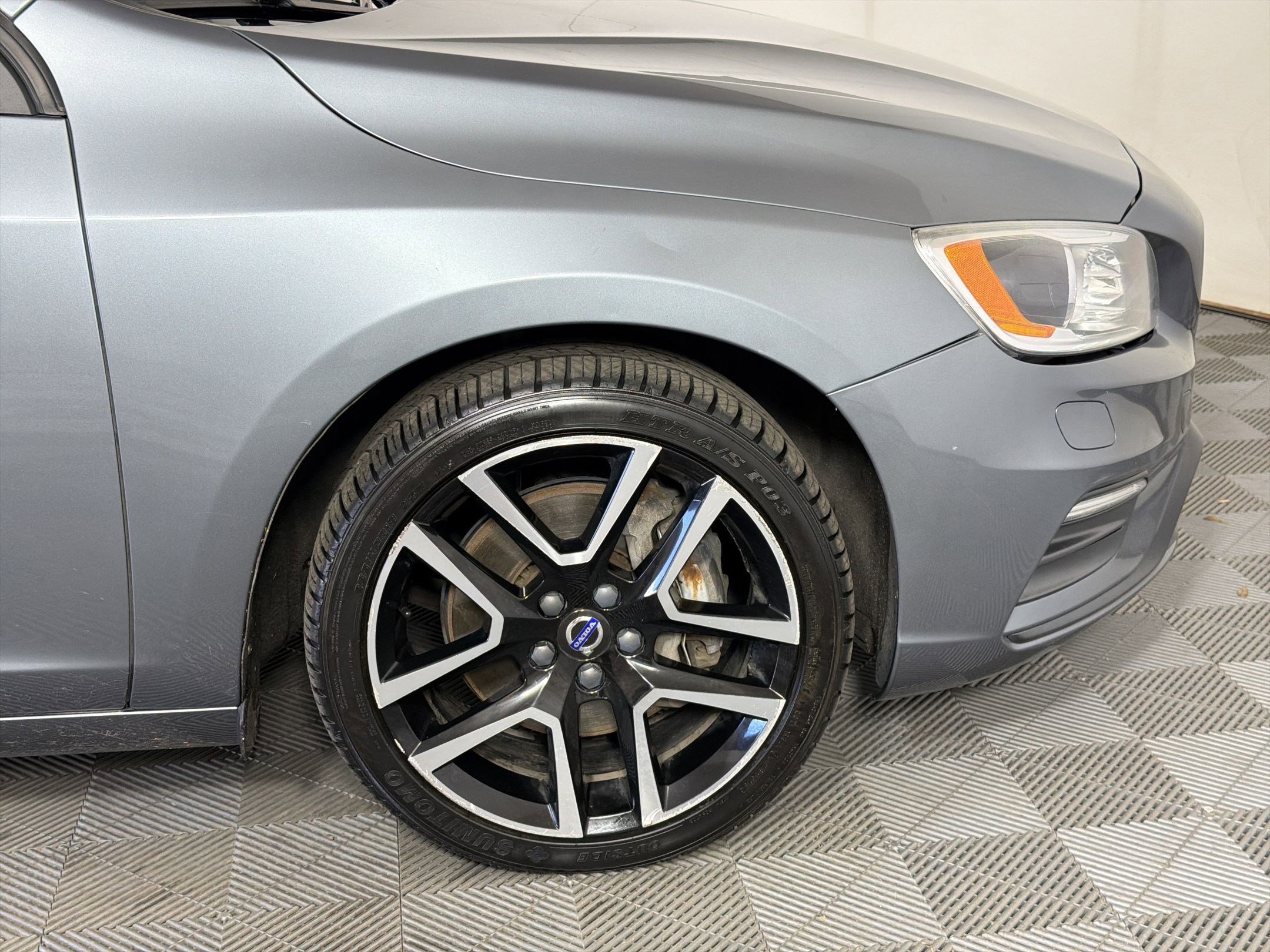 Used 2018 Volvo V60 T5 Dynamic w/ Vision Package AWD/4WD image 12