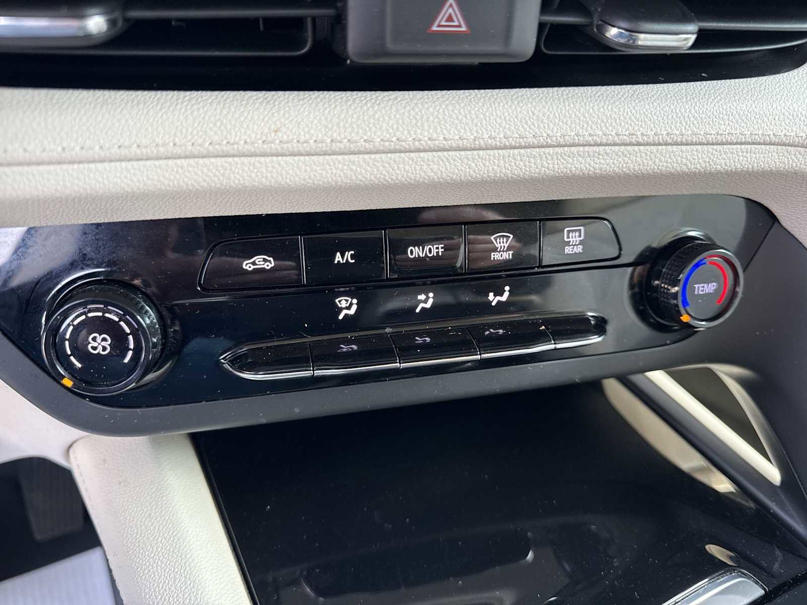 Certified 2021 Buick Envision Preferred FWD image 16