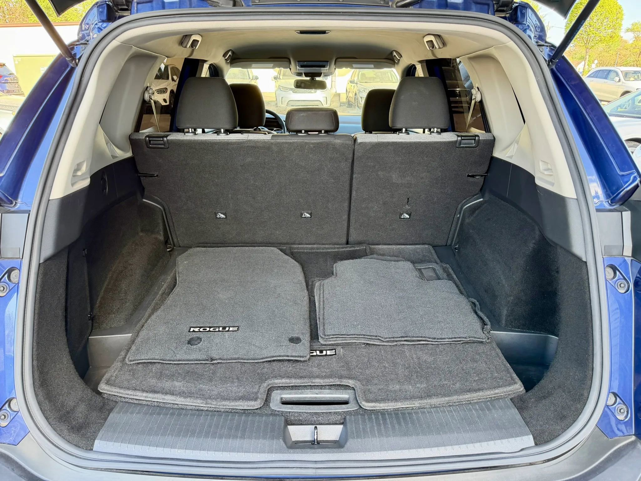Used 2021 Nissan Rogue SV FWD image 10