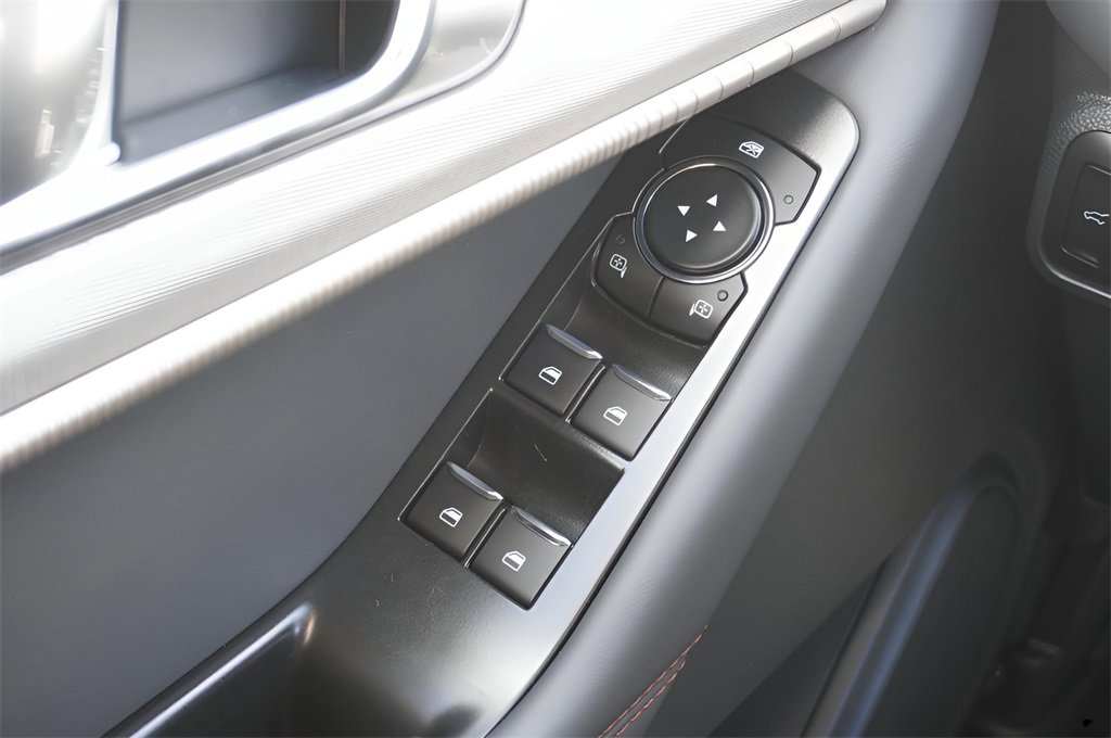 New 2026 Ford Explorer Active image 18