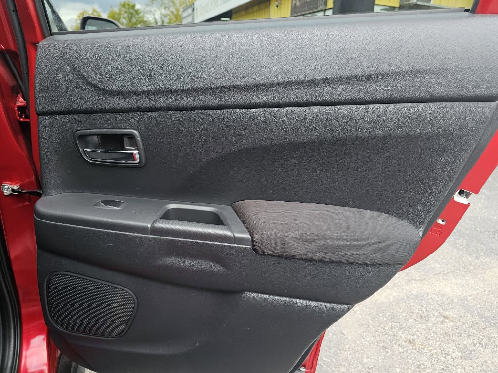 Used 2023 Mitsubishi Outlander Sport SE image 44